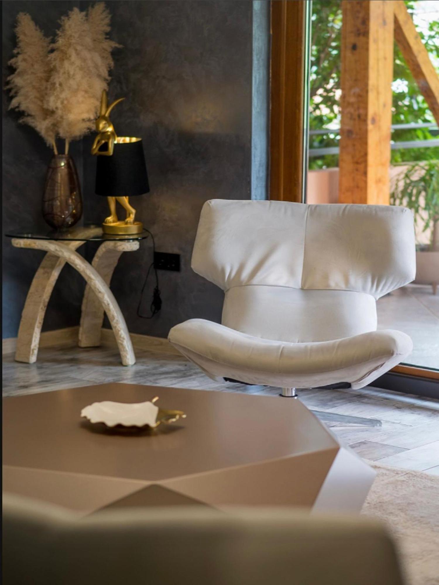 Villa Sun Castle โกตอร์ ภายนอก รูปภาพ